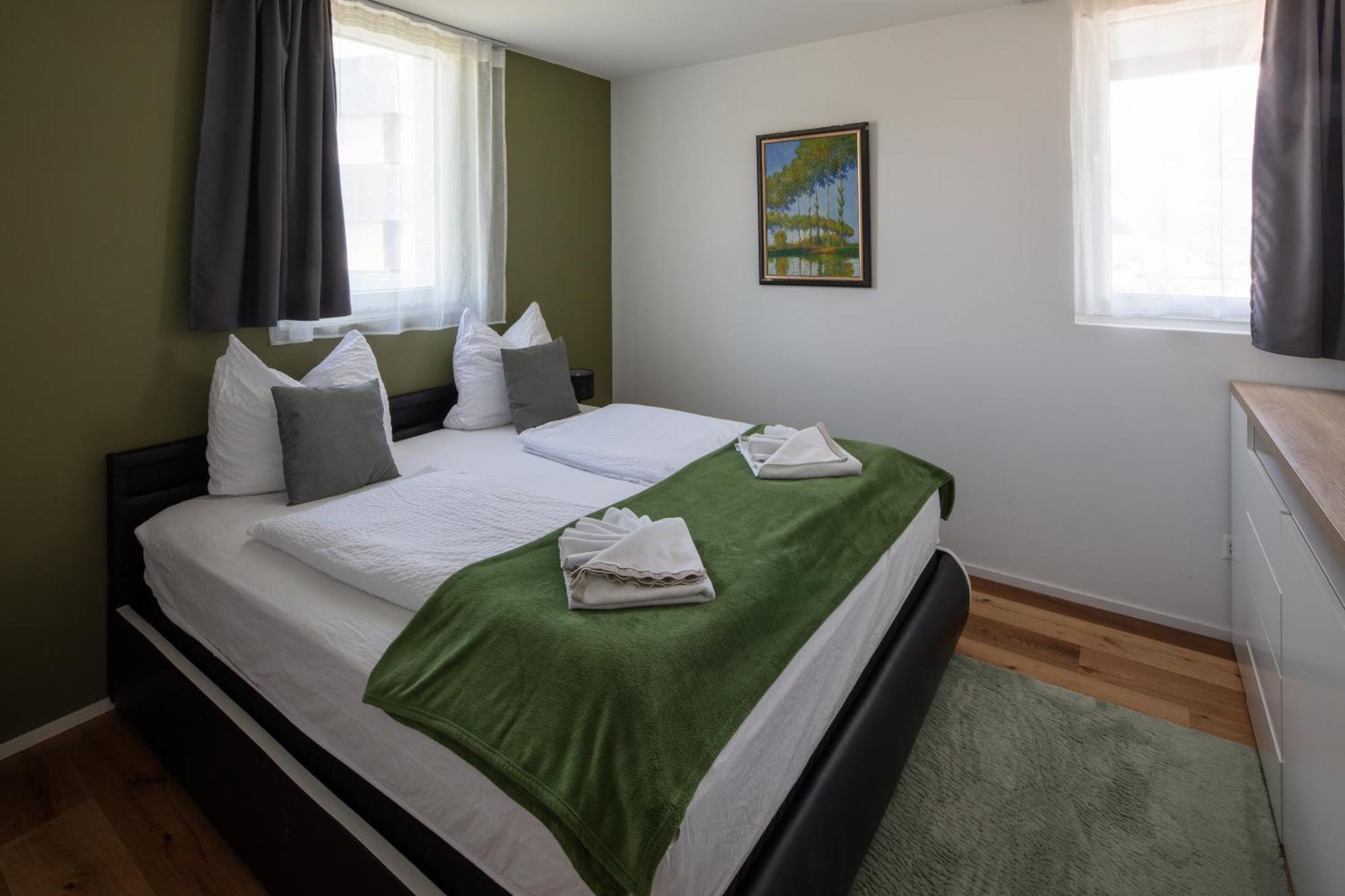 Berg & Berg Apartments - Spiez Self-Check-In מראה חיצוני תמונה